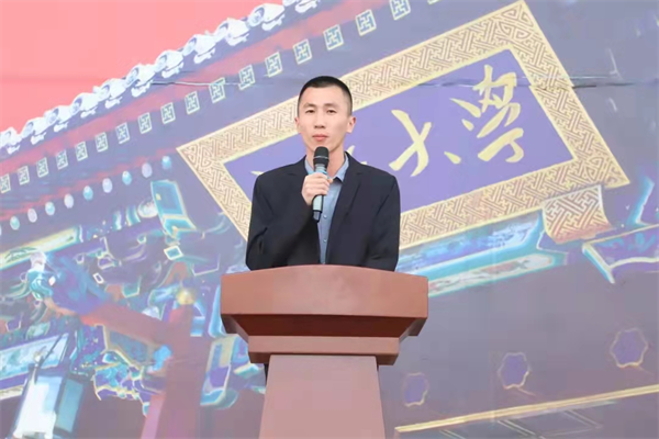【卓越中学】以青春之名，赴奋斗之约！立青春之志，担时代之责！