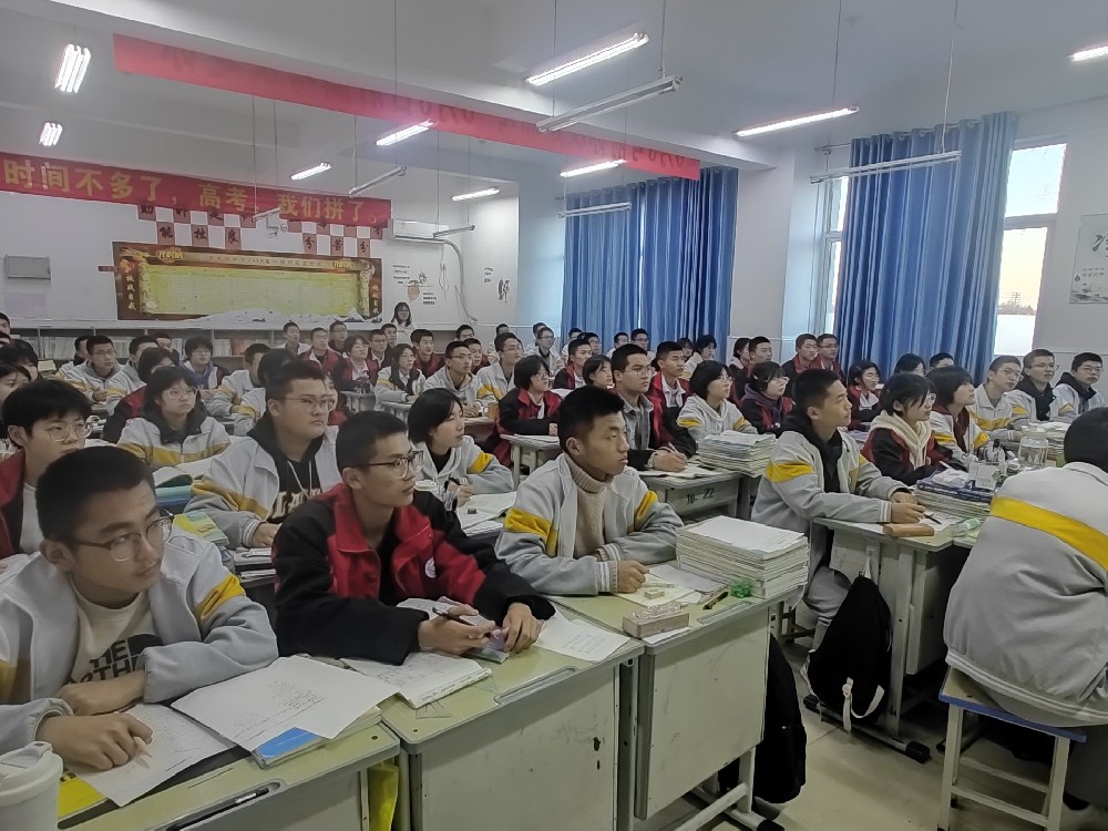 反思提质明方向， 半期总结再登攀