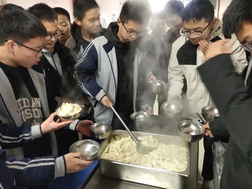 情暖冬至 爱在校园