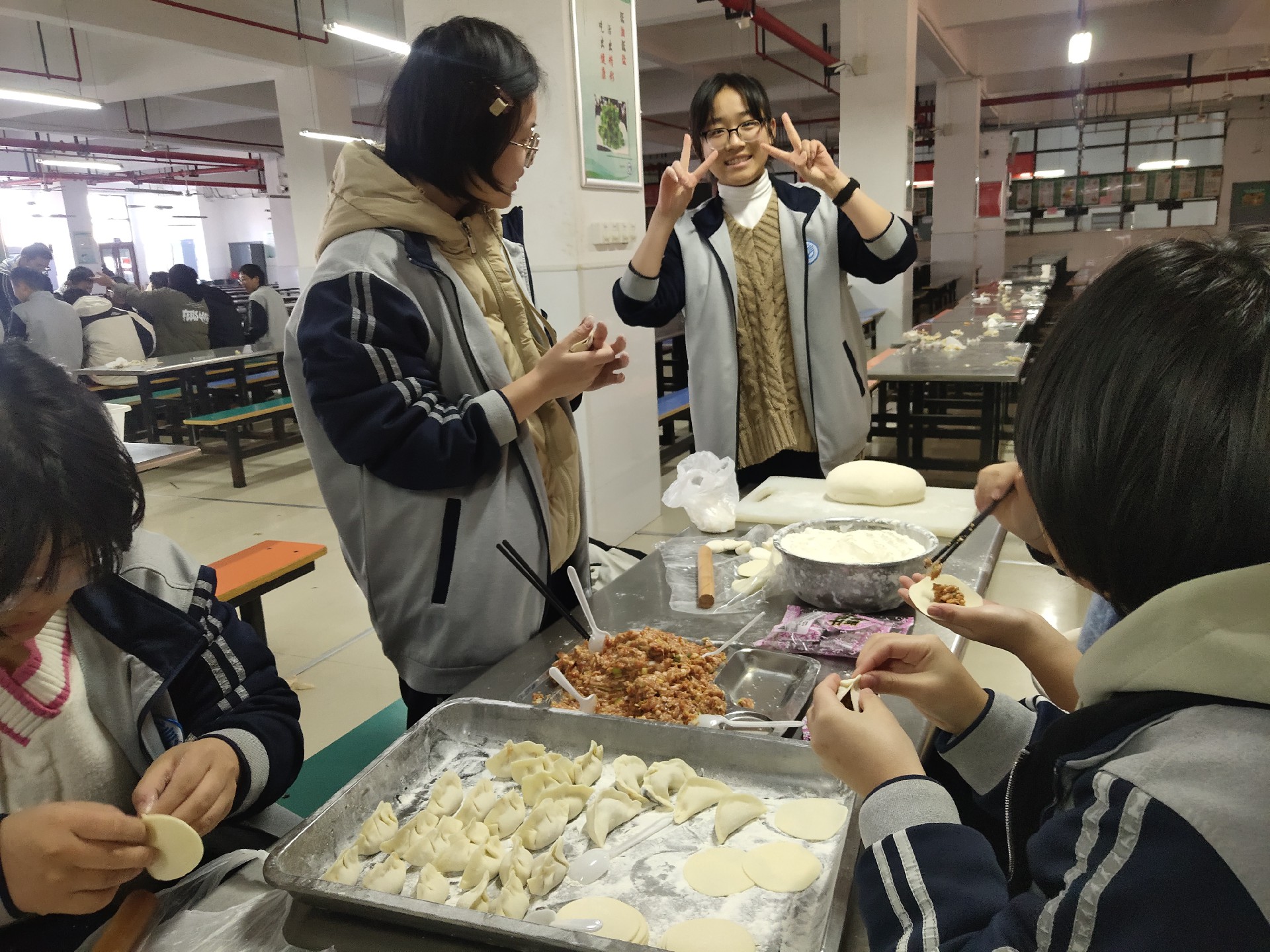 e3ab8555491a10d680f6f1c0758417d.jpg