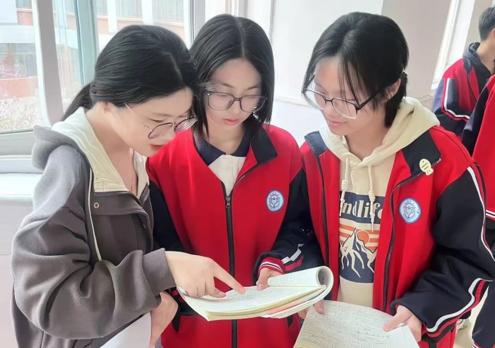 用化学之光 点亮青春的“反应热”