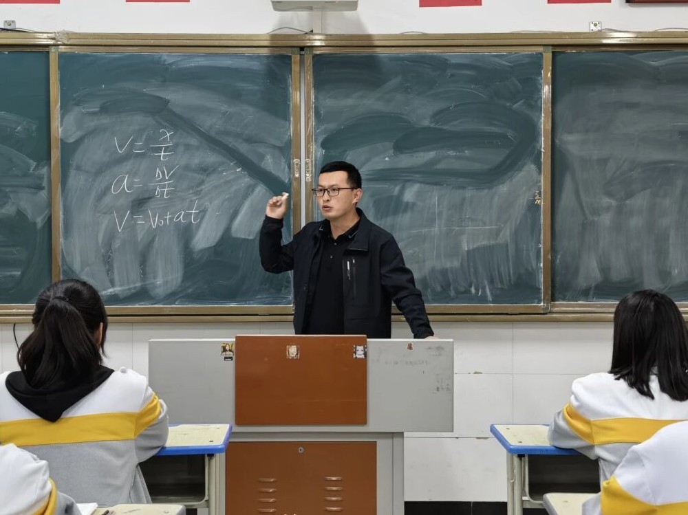 范县卓越中学开展各学科优质示范课展示活动