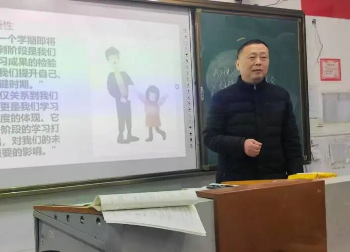 范县卓越中学高二B部组织开展“期末冲刺 启航远行”主题活动