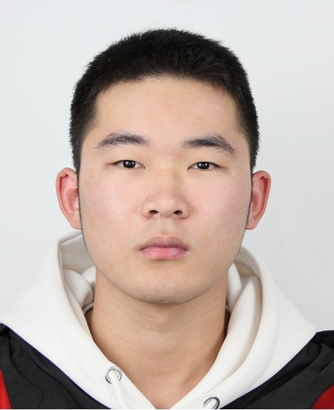 姜    宇